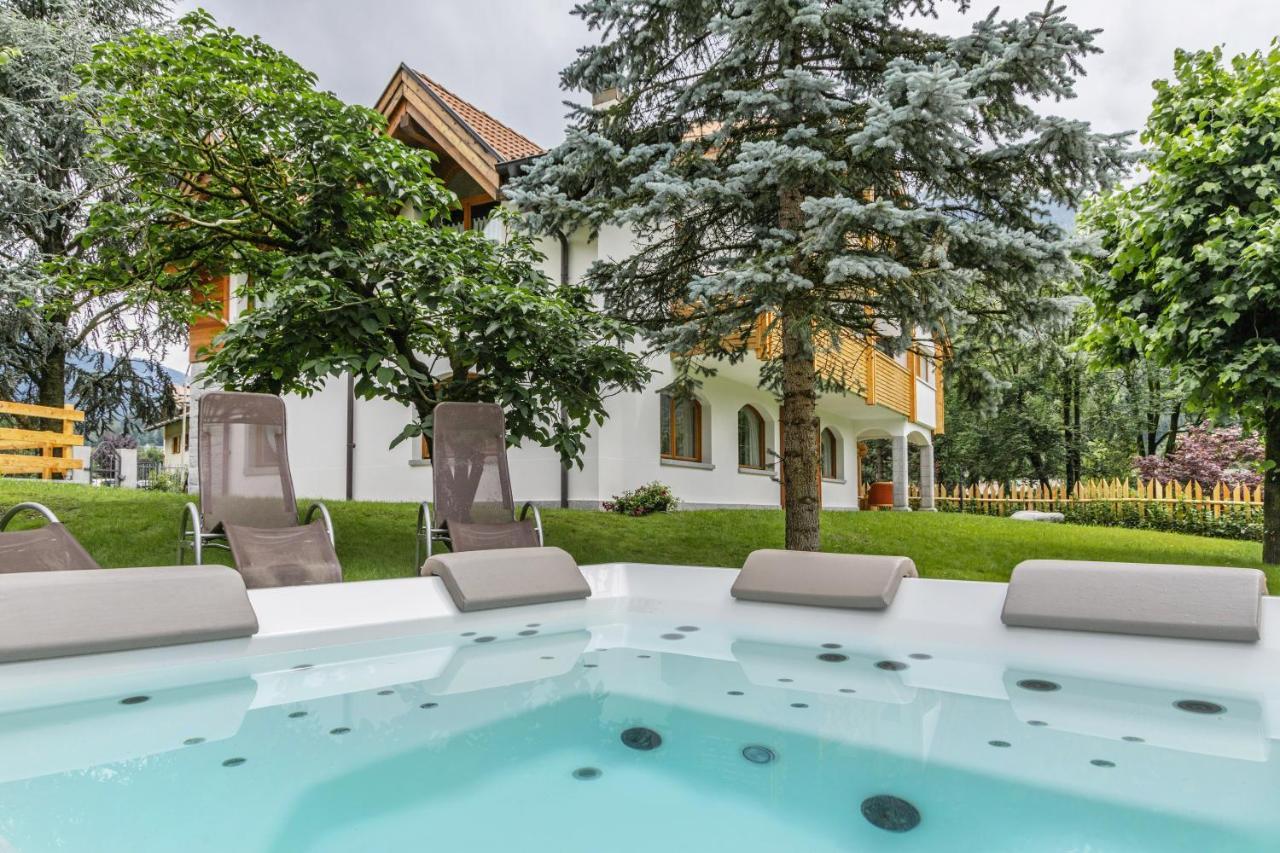 Chalet Mountain Plaza - Apt Greenvalley Pinzolo Exterior photo